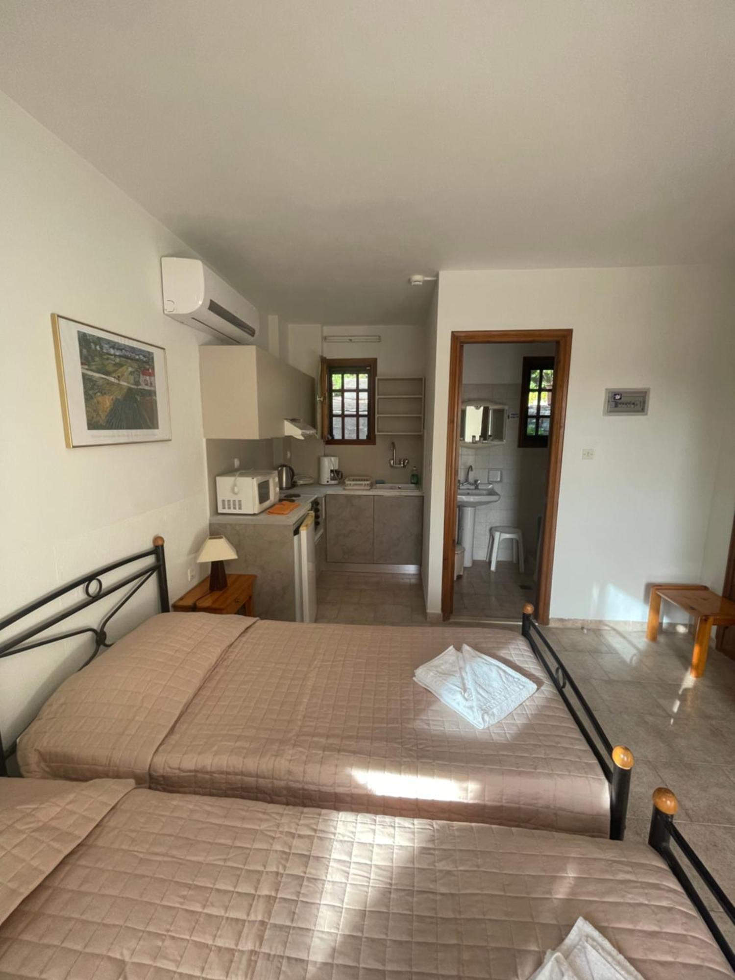 Paralia Agias Foteinis Vasilikos Apartments מראה חיצוני תמונה