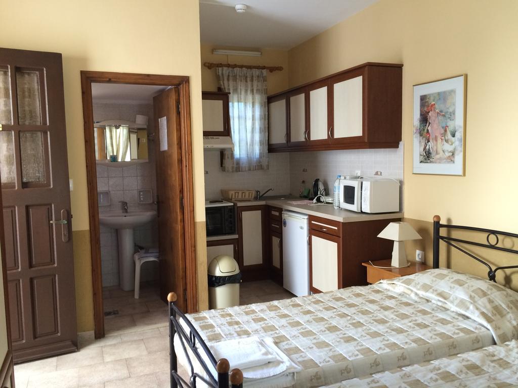 Paralia Agias Foteinis Vasilikos Apartments מראה חיצוני תמונה