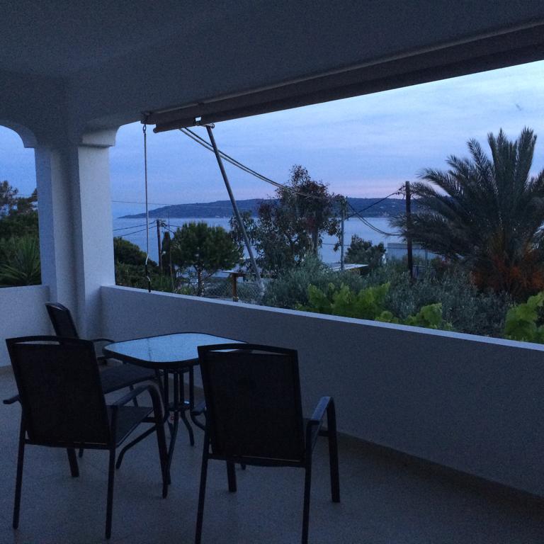 Paralia Agias Foteinis Vasilikos Apartments מראה חיצוני תמונה