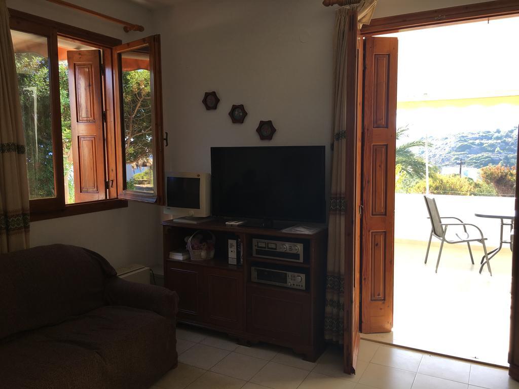 Paralia Agias Foteinis Vasilikos Apartments מראה חיצוני תמונה